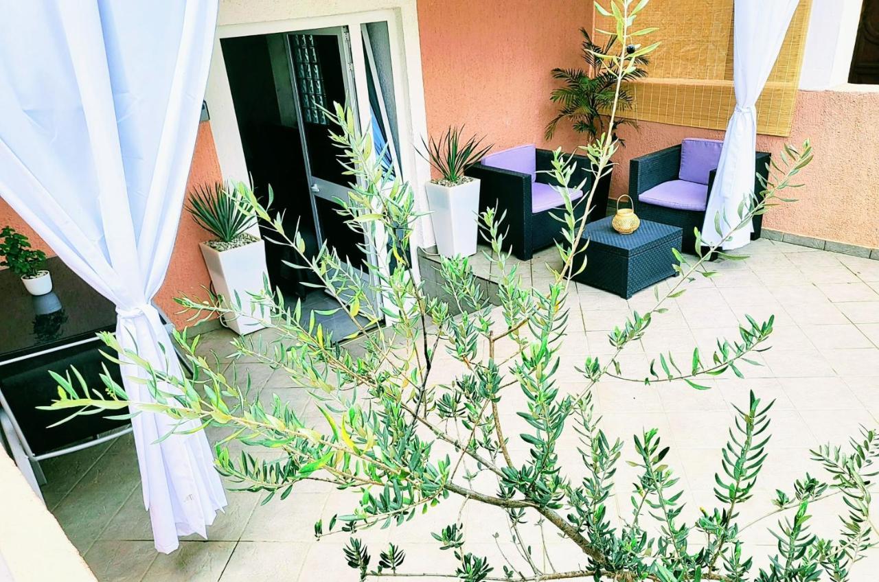 Appartement Studio Square Funtana Extérieur photo